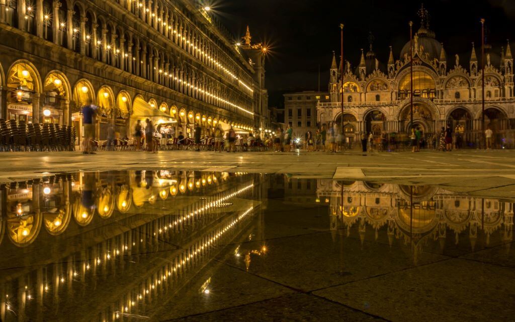 Plaza Venecia
