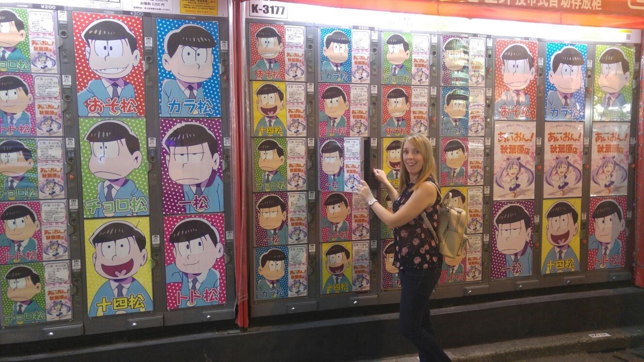 Lockers temáticos en Akihabara