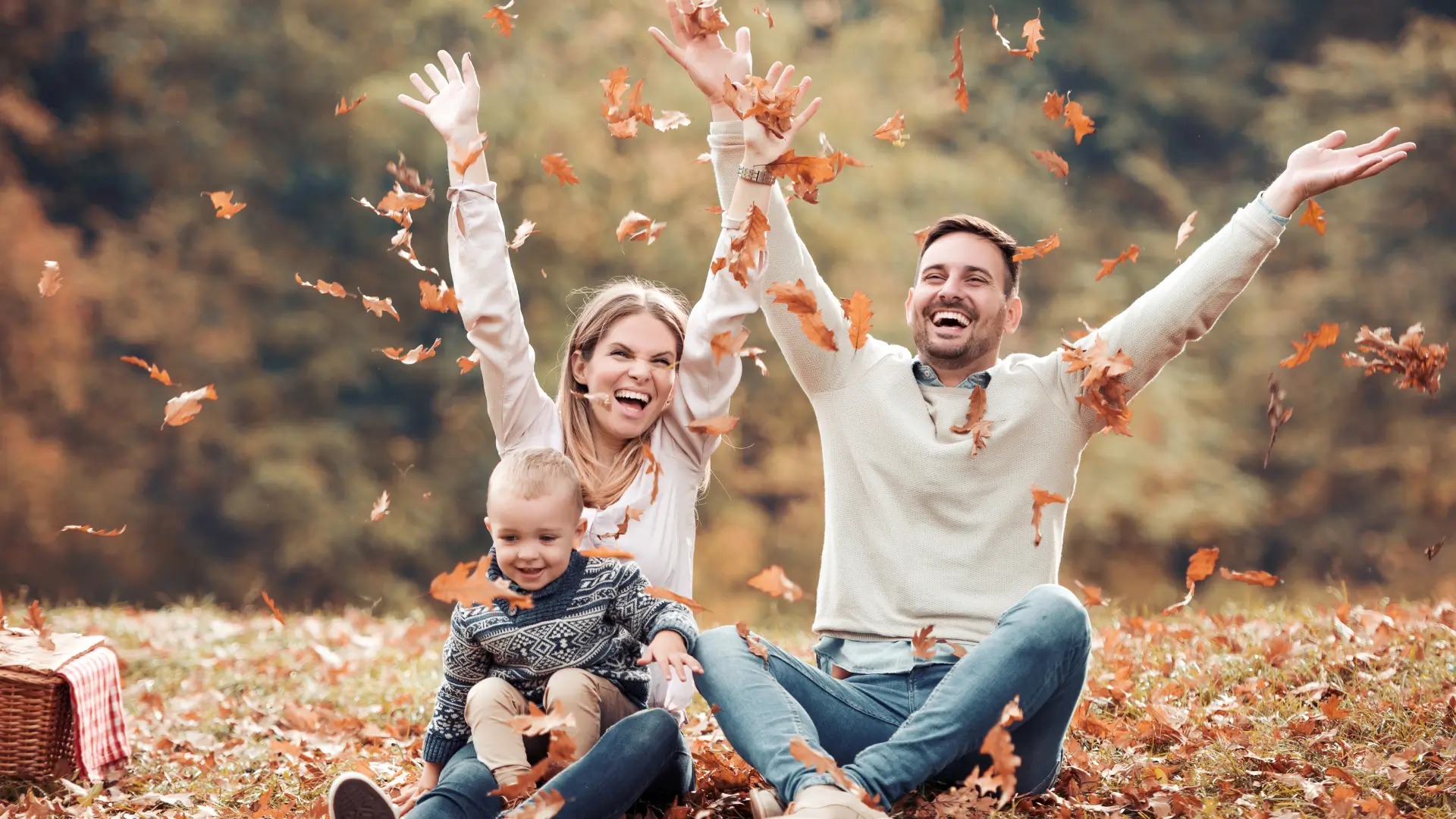Pareja en otoño